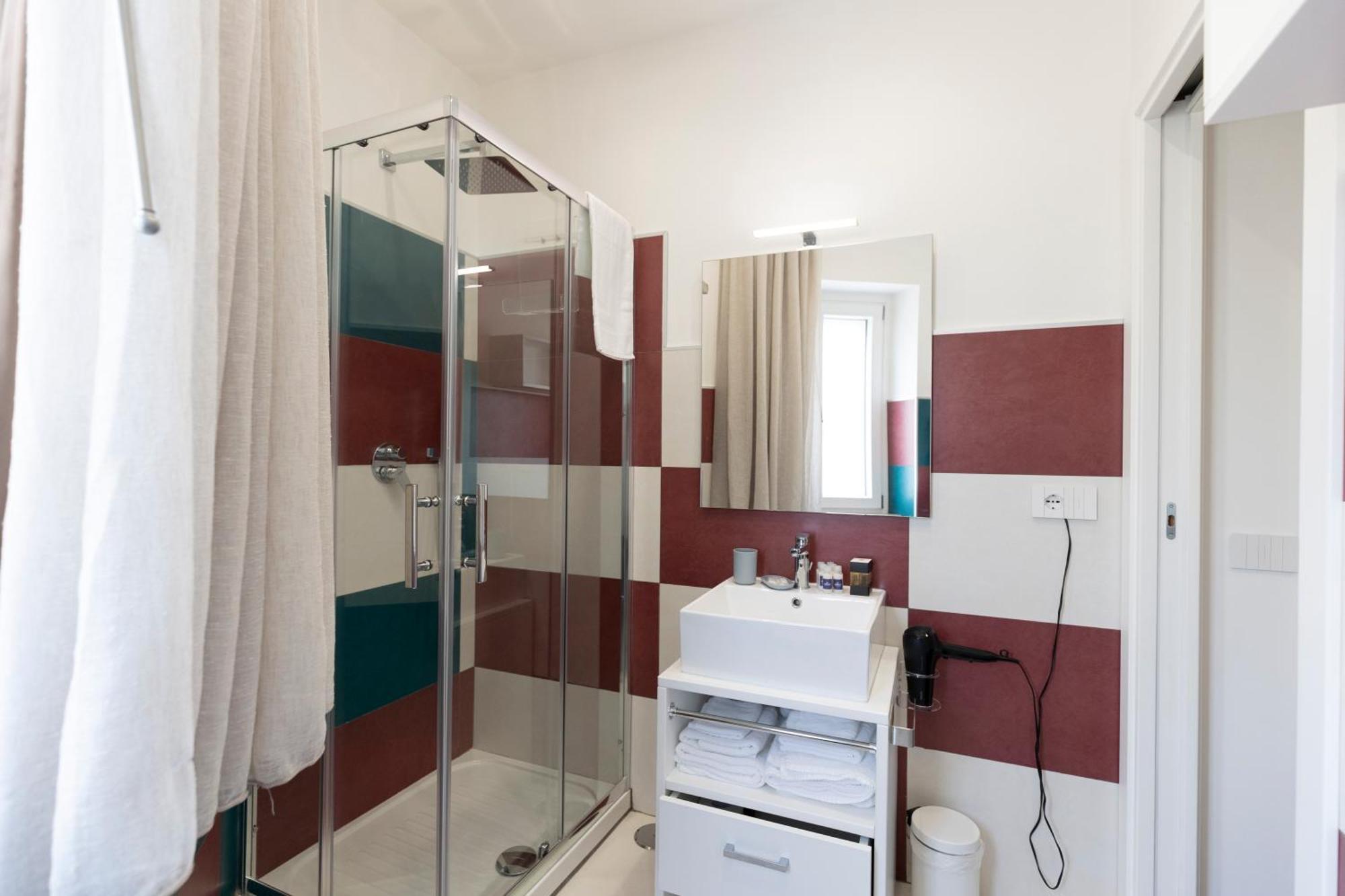 Anreale Rooms بييسْتوم المظهر الخارجي الصورة